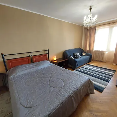 2к возле метро дарница *